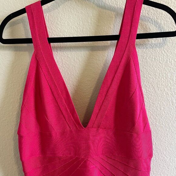 Herve Leger Magenta Bandage Dress Size Medium ASO Kim Kardashian Madame Tussauds - Picture 3 of 11